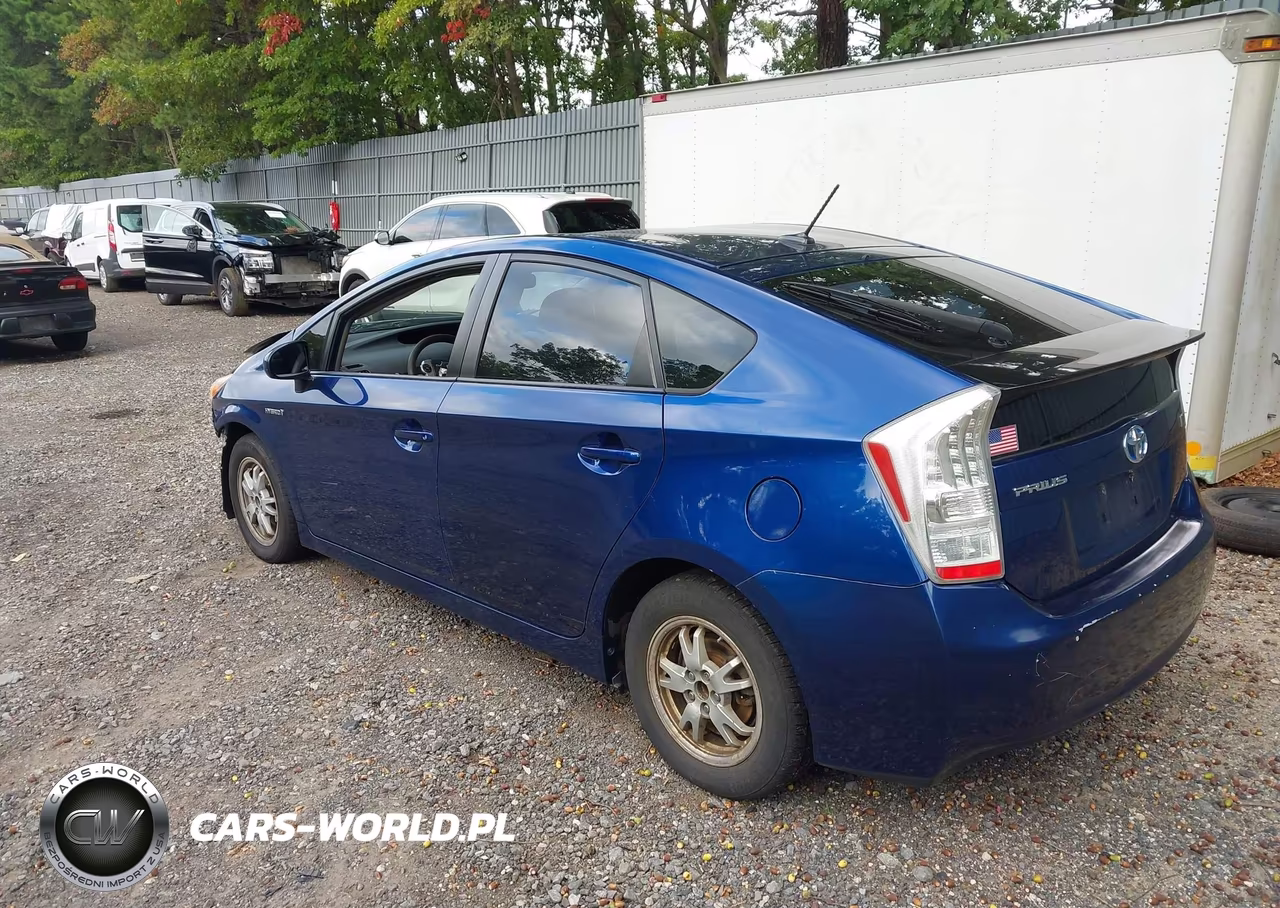 2011 Toyota Prius Three VIN:JTDKN3DU2B0317760 - 3
