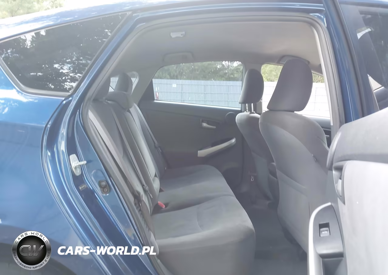 2011 Toyota Prius Three VIN:JTDKN3DU2B0317760 - 8