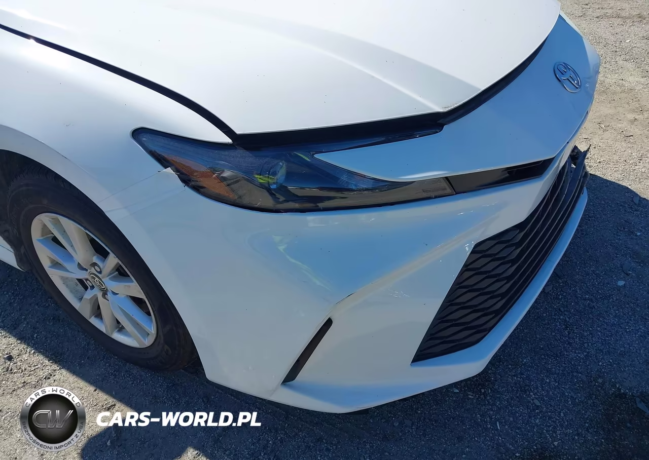 2025 Toyota Camry Le VIN:4T1DBADK3SU530063 - 18
