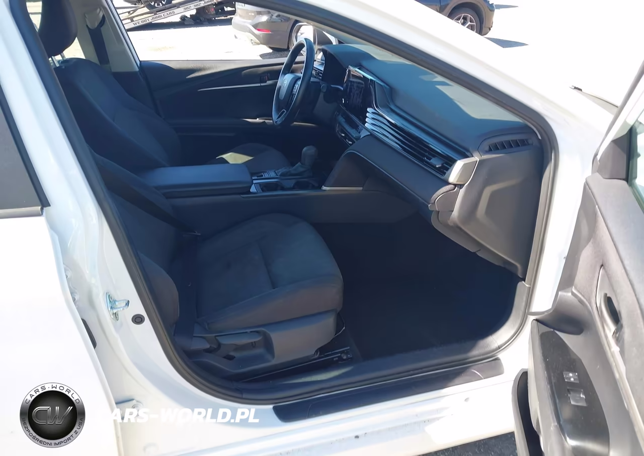 2025 Toyota Camry Le VIN:4T1DBADK3SU530063 - 5