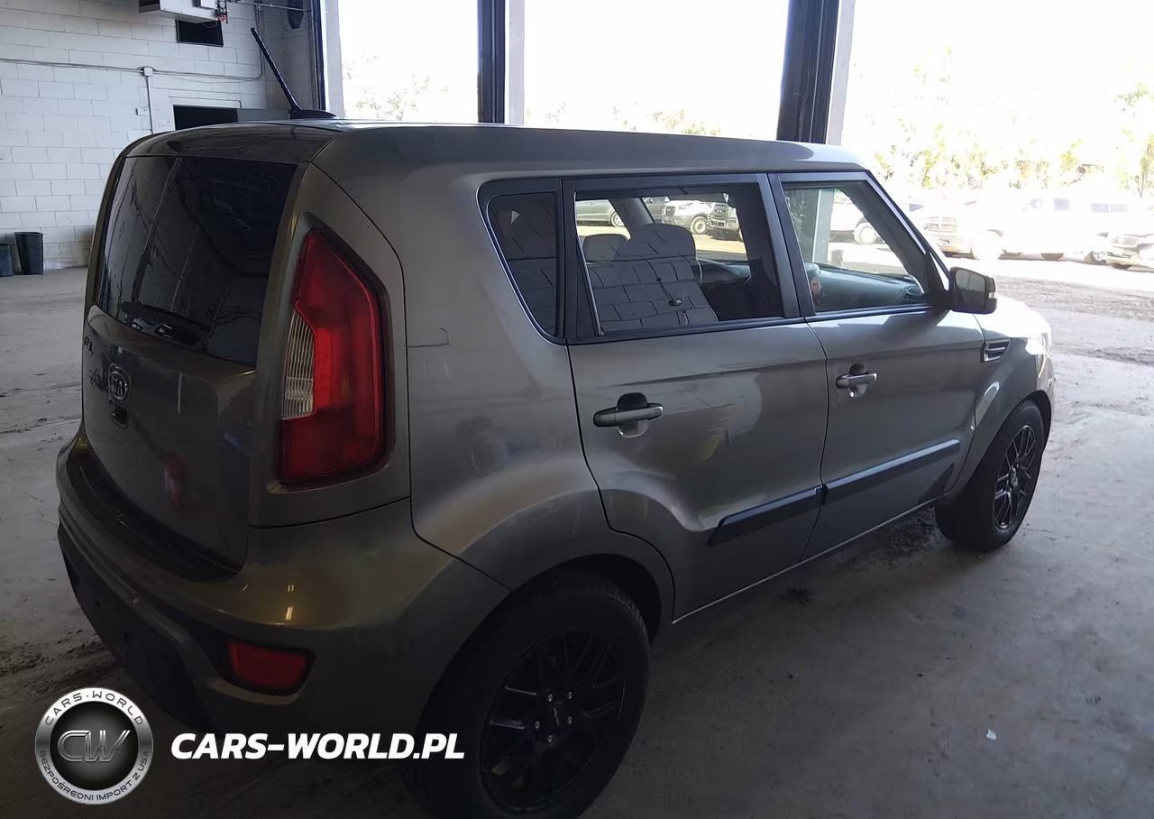 2012 Kia Soul + VIN:KNDJT2A63C7458346 - 4