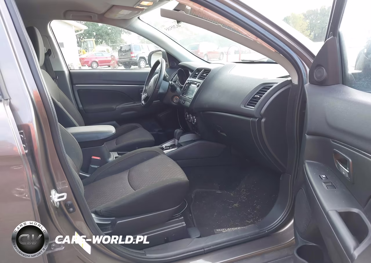 2018 Mitsubishi Outlander Sport 2.0 Le VIN:JA4AR3AU9JU003996 - 5