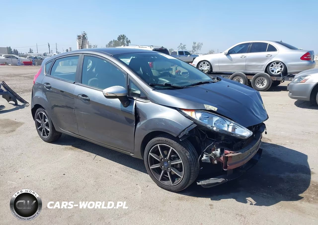 2018 Ford Fiesta Se VIN:3FADP4EJ8JM135110 - 1