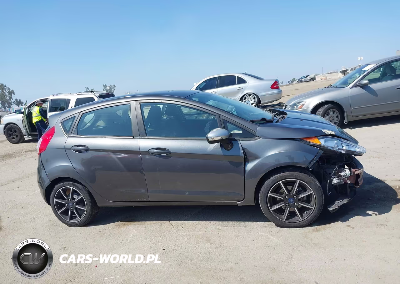2018 Ford Fiesta Se VIN:3FADP4EJ8JM135110 - 14