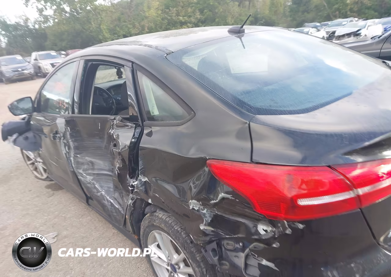 2015 Ford Focus Se VIN:1FADP3F29FL260353 - 15