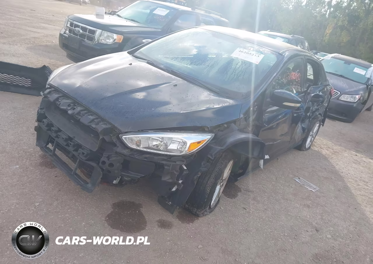 2015 Ford Focus Se VIN:1FADP3F29FL260353 - 2