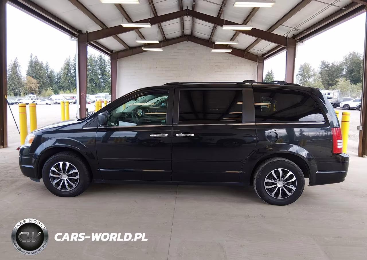 2009 Chrysler Town & Country Lx VIN:2A8HR44E89R571575 - 14