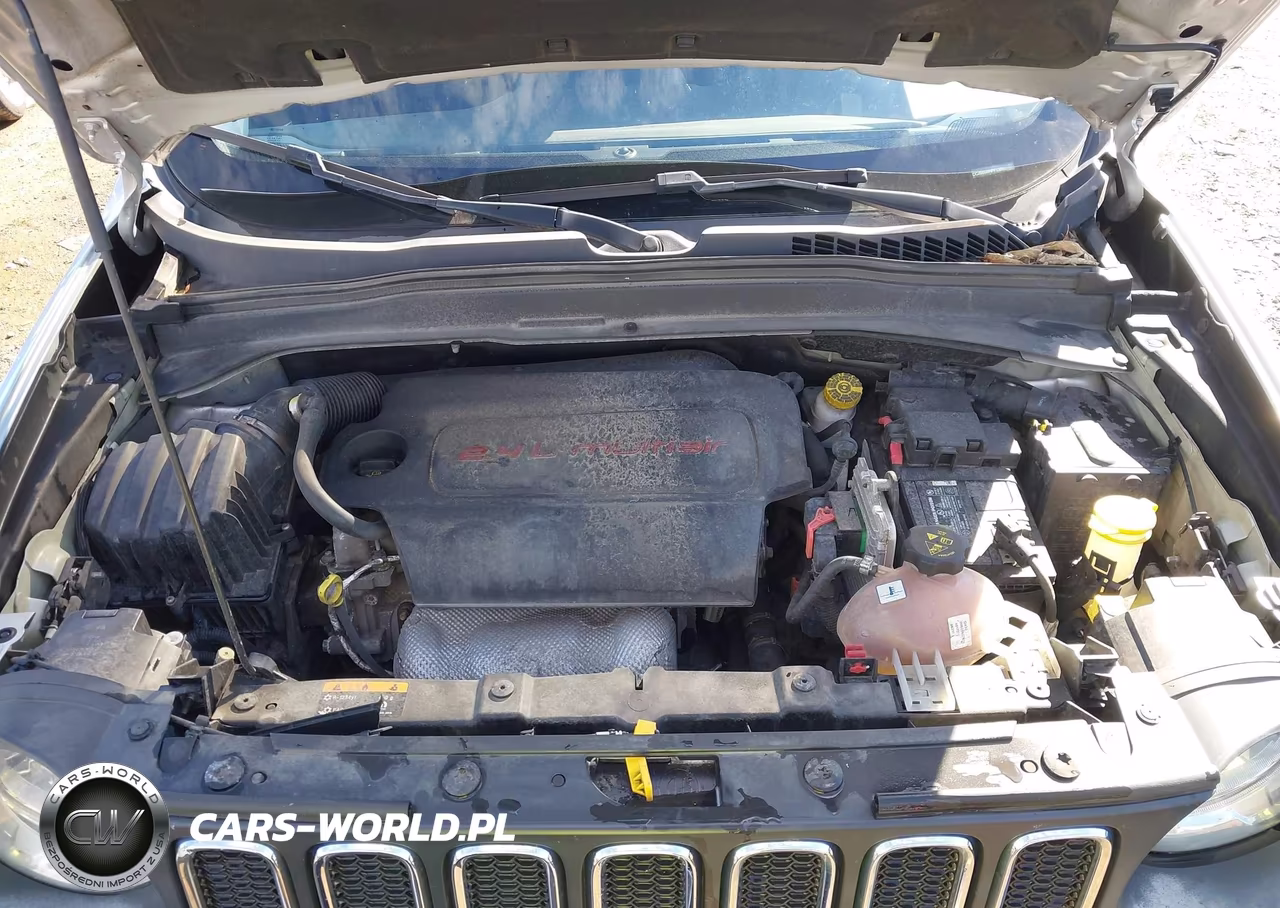 2017 Jeep Renegade Latitude 4X4 VIN:ZACCJBBB8HPF33062 - 10