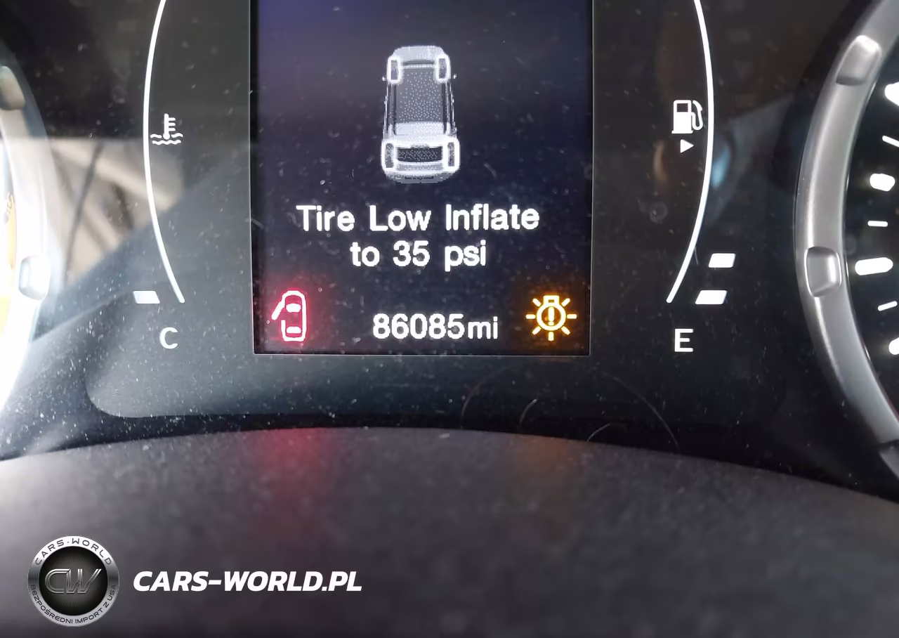 2017 Jeep Renegade Latitude 4X4 VIN:ZACCJBBB8HPF33062 - 15