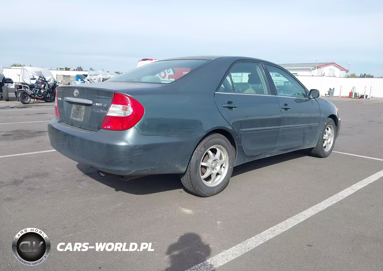 2004 Toyota Camry Le VIN:4T1BE32K84U358919 - 4