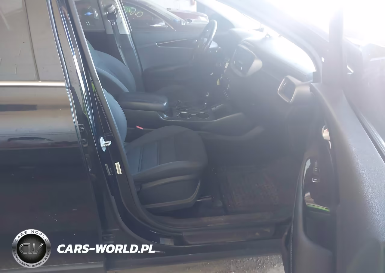 2016 Kia Sorento Lx VIN:5XYPG4A31GG007585 - 5
