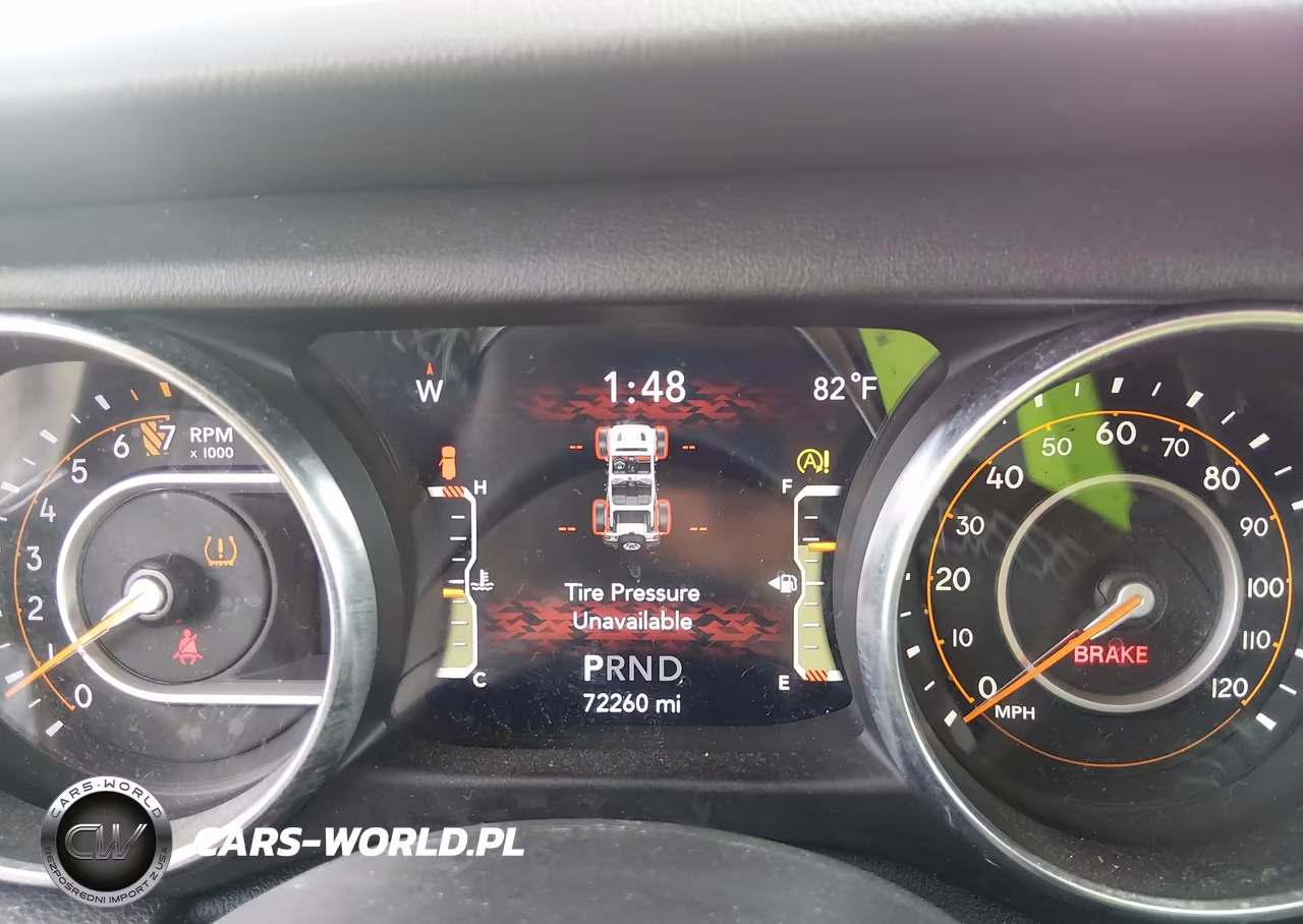 2021 Jeep Wrangler Unlimited Sahara VIN:1C4HJXEG6MW858476 - 7