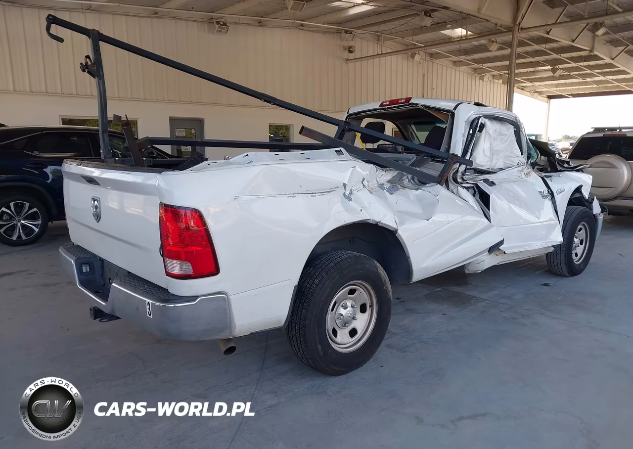 2020 Ram 1500 Classic Tradesman VIN:3C6JR6DT0LG144009 - 4