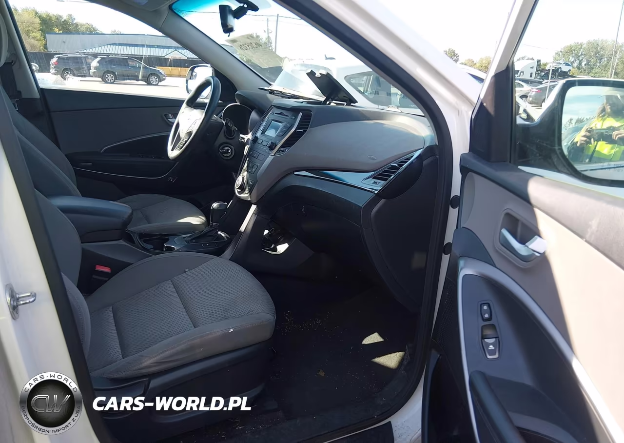2016 Hyundai Santa Fe Se VIN:KM8SMDHF7GU163241 - 5