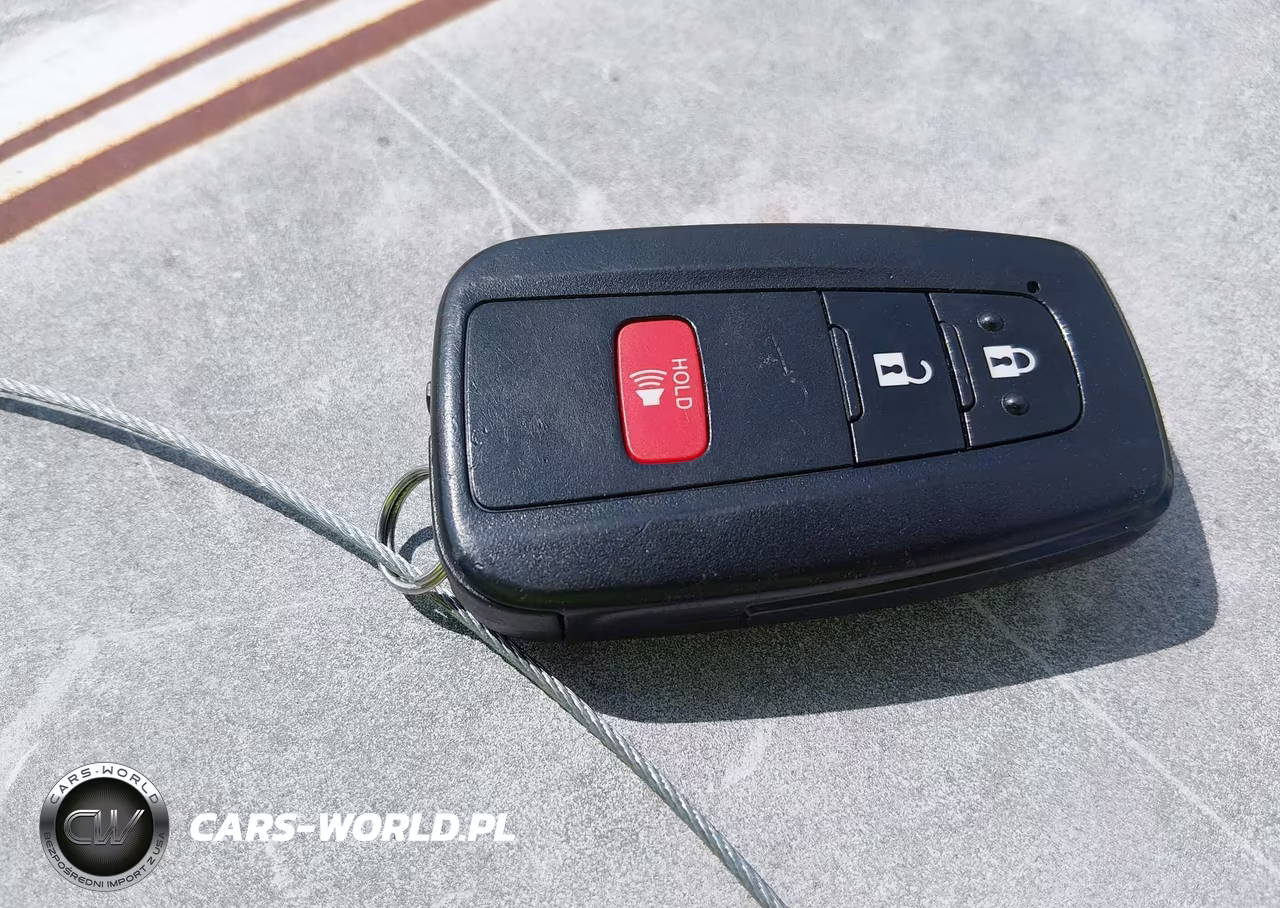 2016 Toyota Prius Two VIN:JTDKBRFUXG3005264 - 11