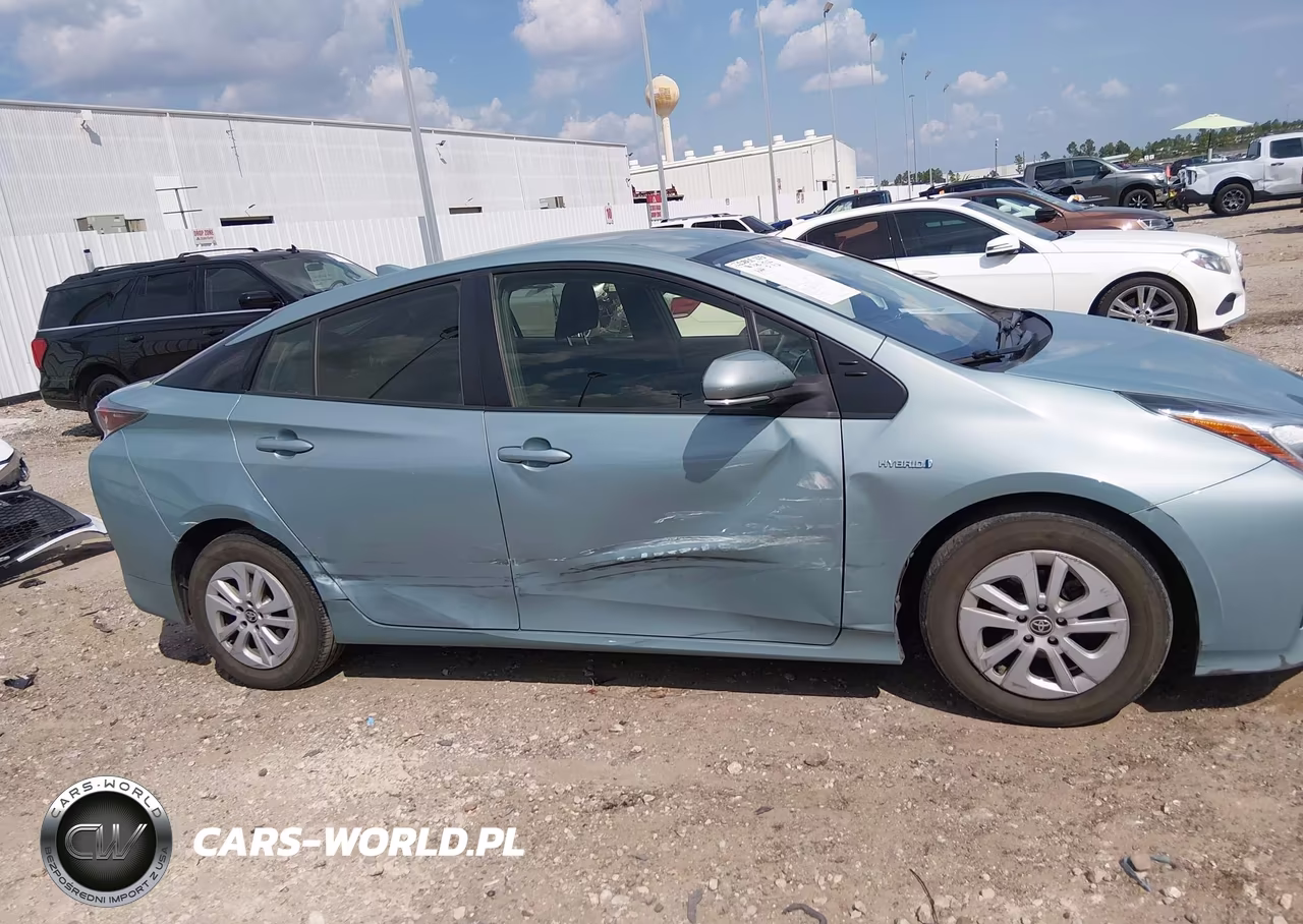 2016 Toyota Prius Two VIN:JTDKBRFUXG3005264 - 13