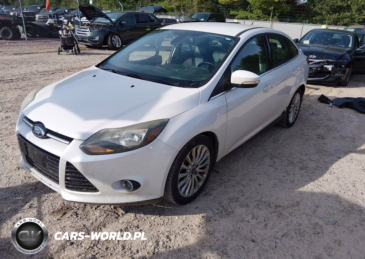 2012 Ford Focus Titanium VIN:1FAHP3J29CL480256 - 2