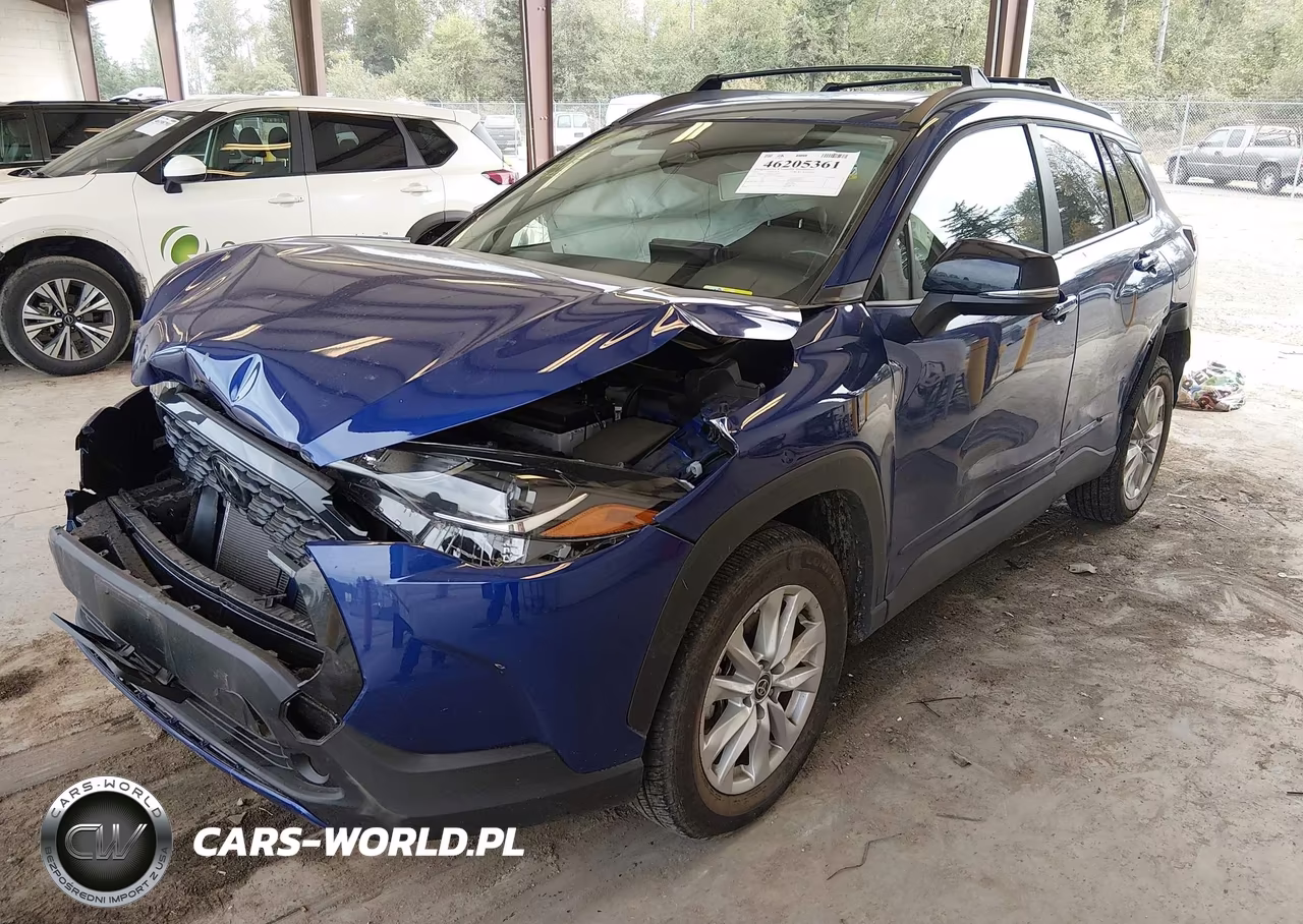 2025 Toyota Corolla Cross Le VIN:7MUBAABG4SV133033 - 2