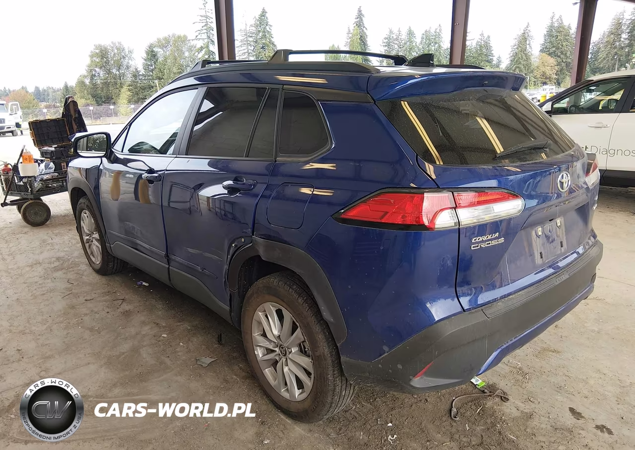 2025 Toyota Corolla Cross Le VIN:7MUBAABG4SV133033 - 3