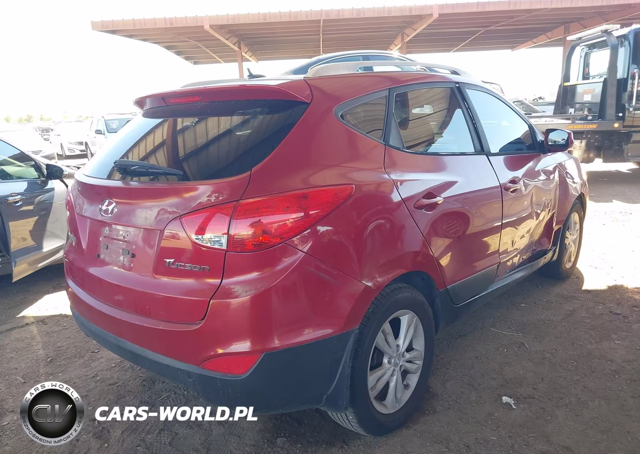 2010 Hyundai Tucson Gls VIN:KM8JU3AC3AU110484 - 4