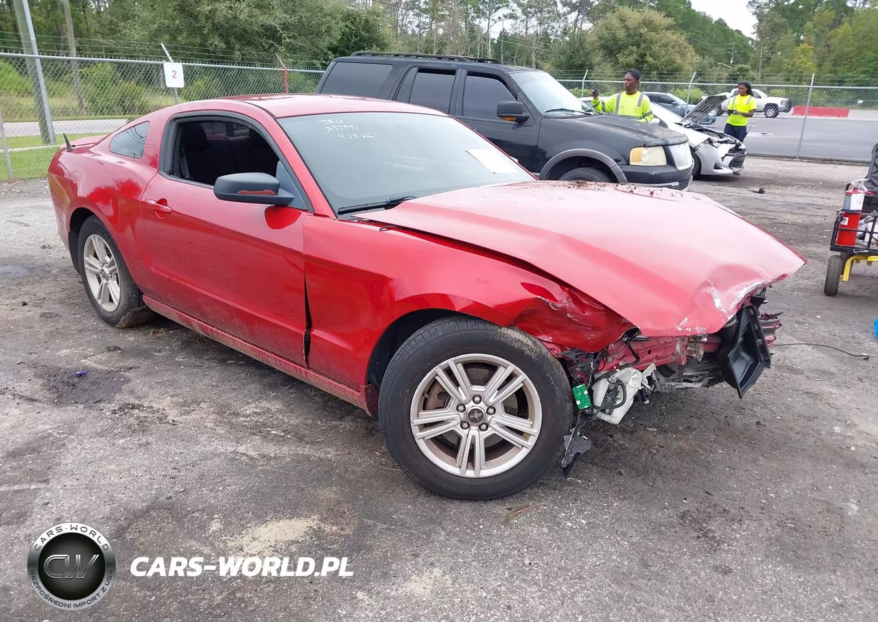 2013 Ford Mustang V6