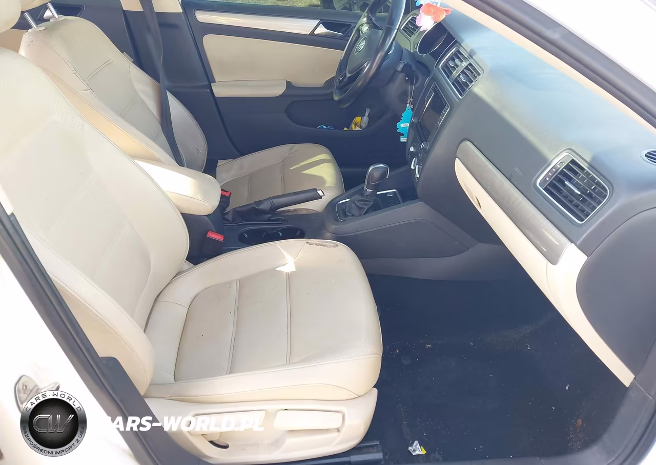 2017 Volkswagen Jetta 1.4T Se VIN:3VWDB7AJ6HM319825 - 5