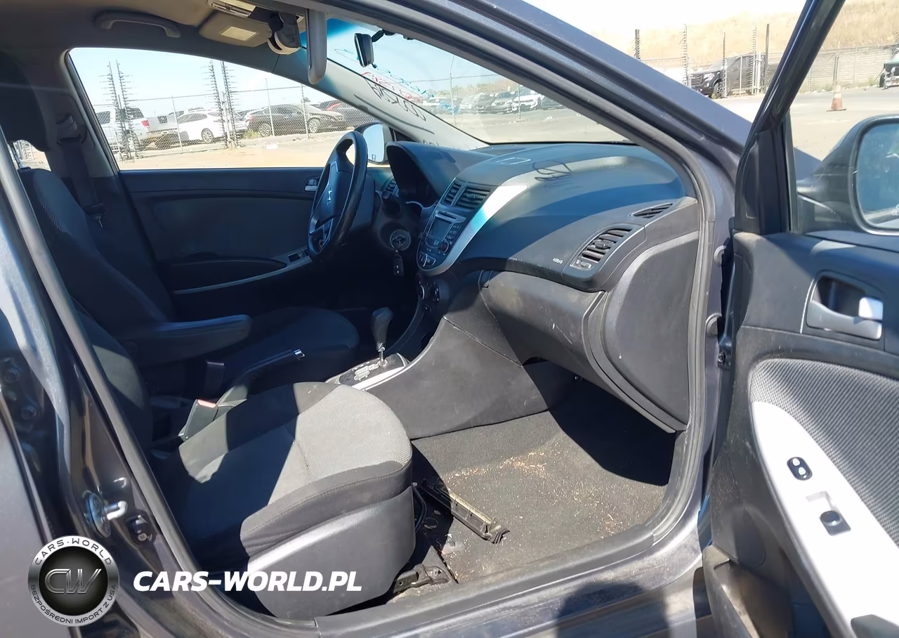 2012 Hyundai Accent Gs VIN:KMHCT5AEXCU002584 - 5