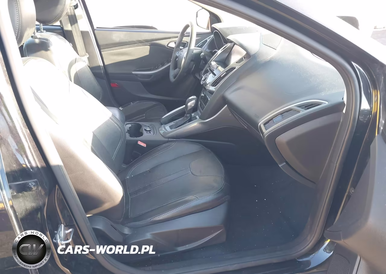 2013 Ford Focus Titanium VIN:1FADP3N23DL252117 - 5