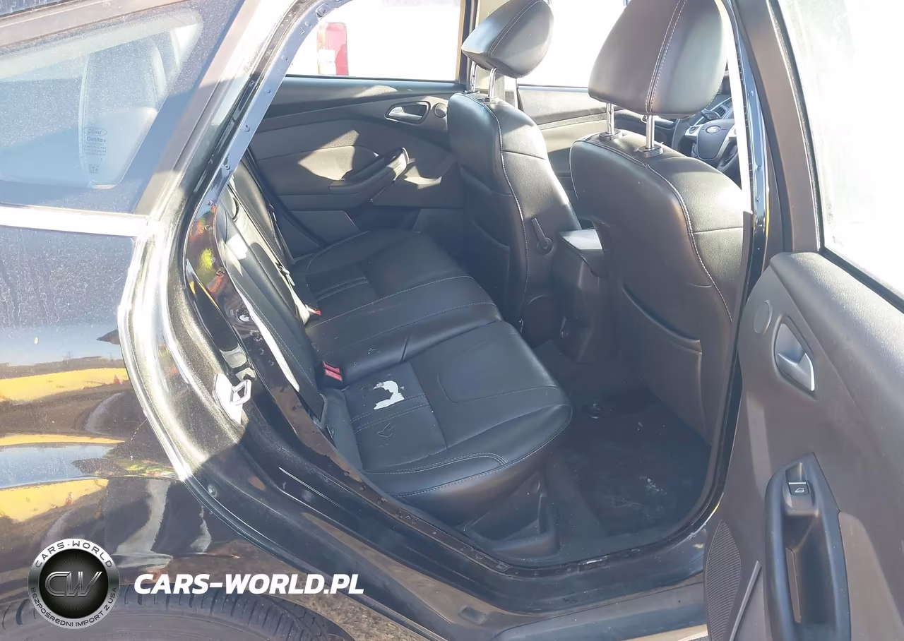 2013 Ford Focus Titanium VIN:1FADP3N23DL252117 - 8