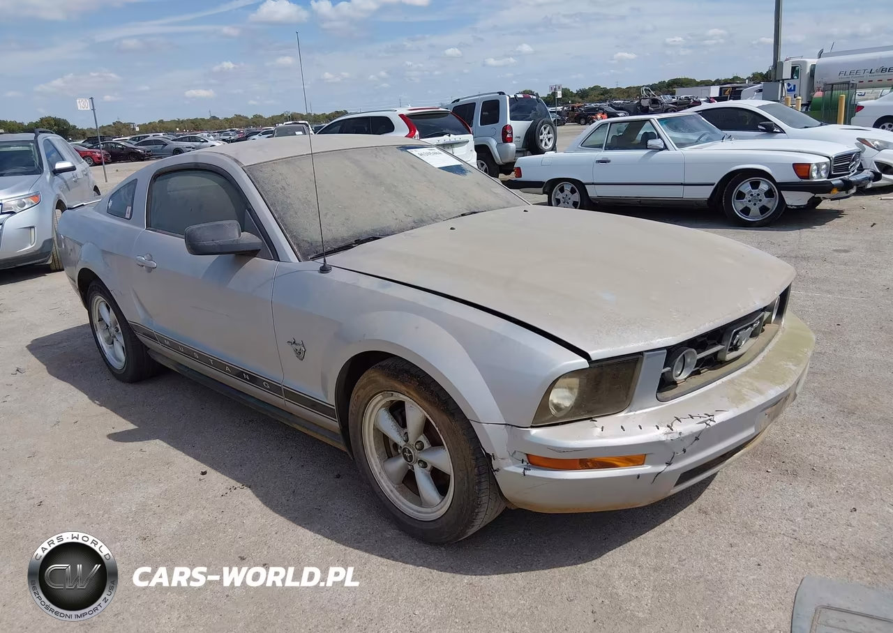 2009 Ford Mustang V6-V6 Premium