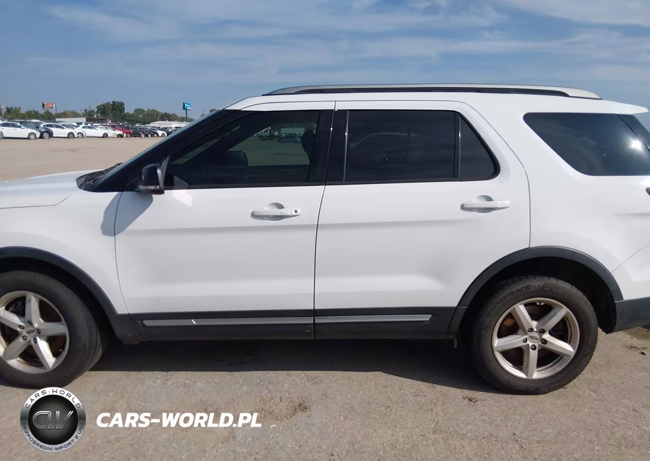 2017 Ford Explorer Xlt VIN:1FM5K8D87HGC77760 - 14