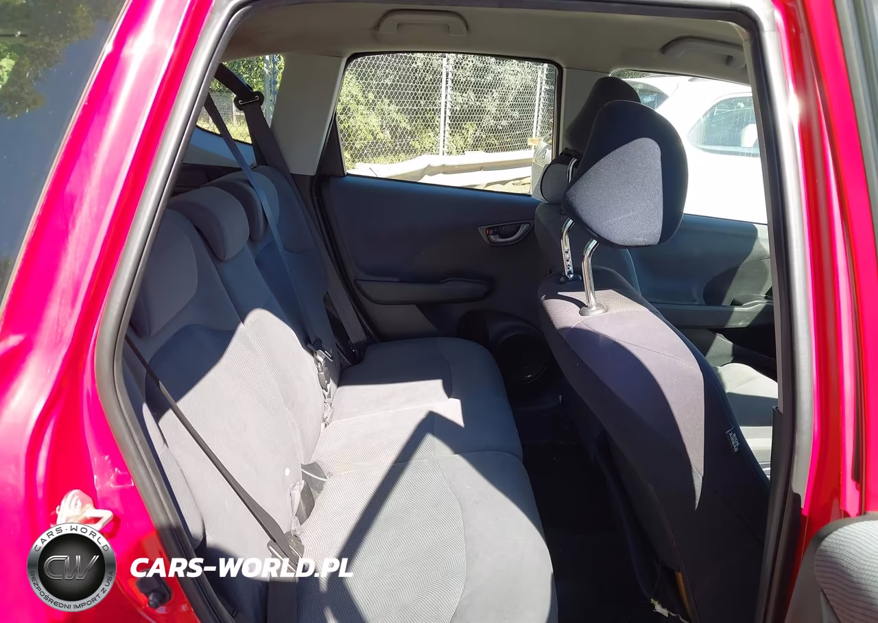2010 Honda Fit VIN:JHMGE8H24AC007195 - 8