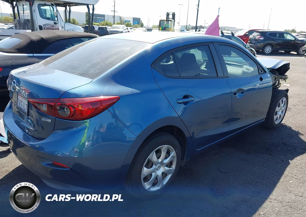 2017 Mazda Mazda3 Sport VIN:3MZBN1U75HM107025 - 4