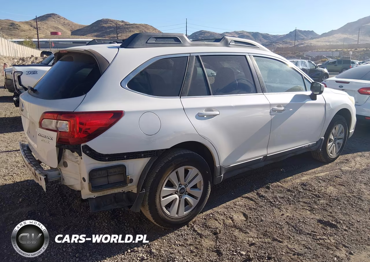 2015 Subaru Outback 2.5I Premium VIN:4S4BSACC6F3324457 - 4