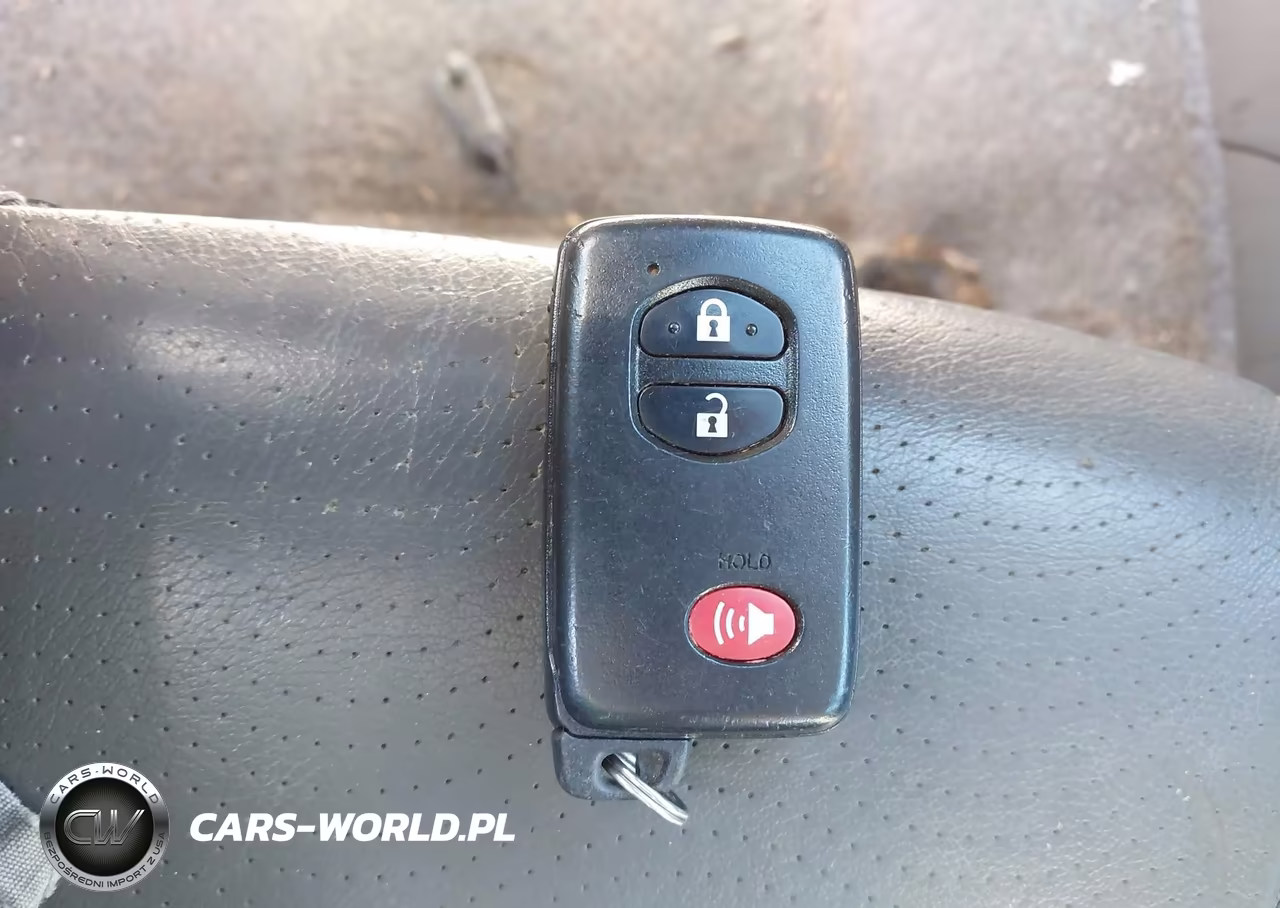 2011 Toyota Prius Four VIN:JTDKN3DU6B0320385 - 11