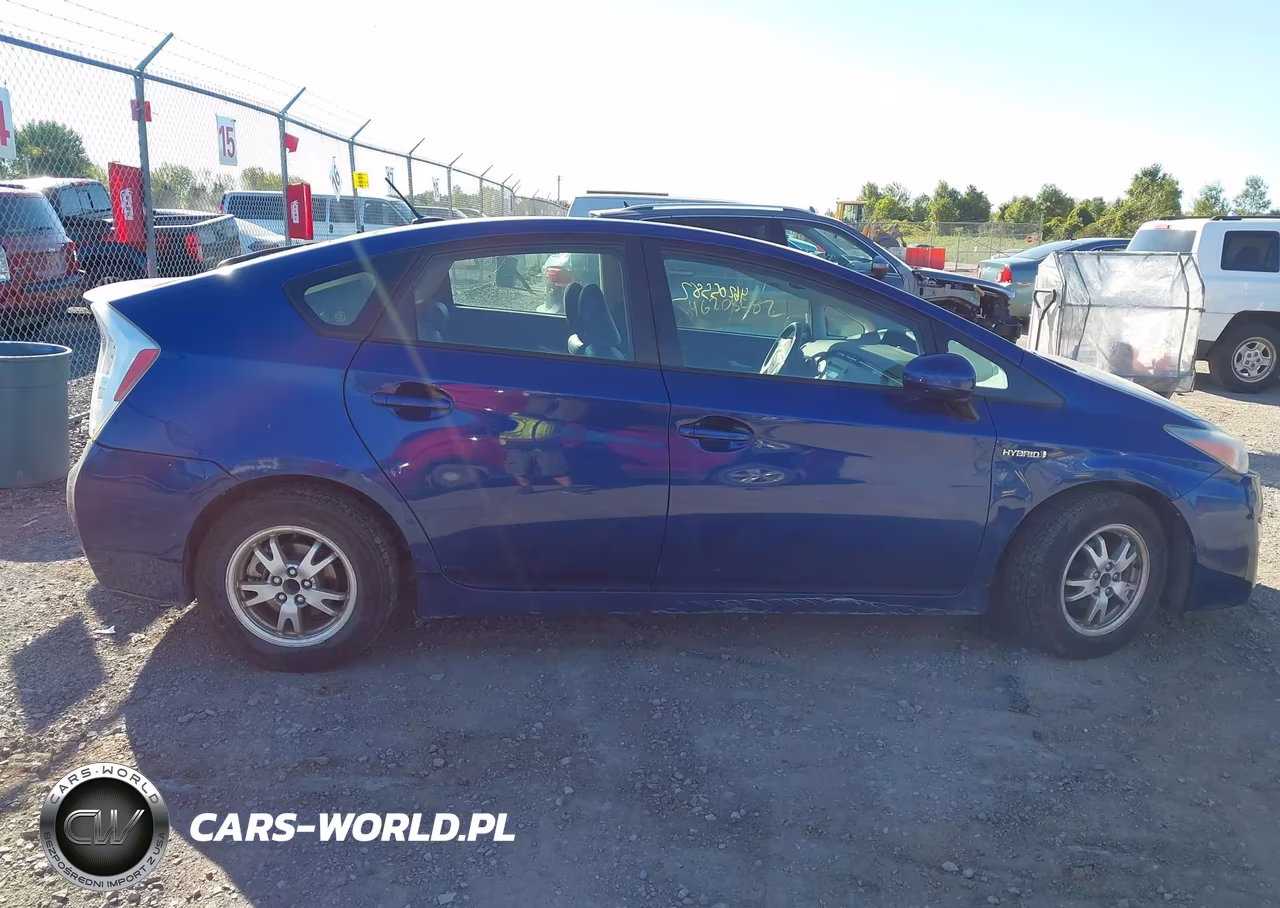 2011 Toyota Prius Four VIN:JTDKN3DU6B0320385 - 13