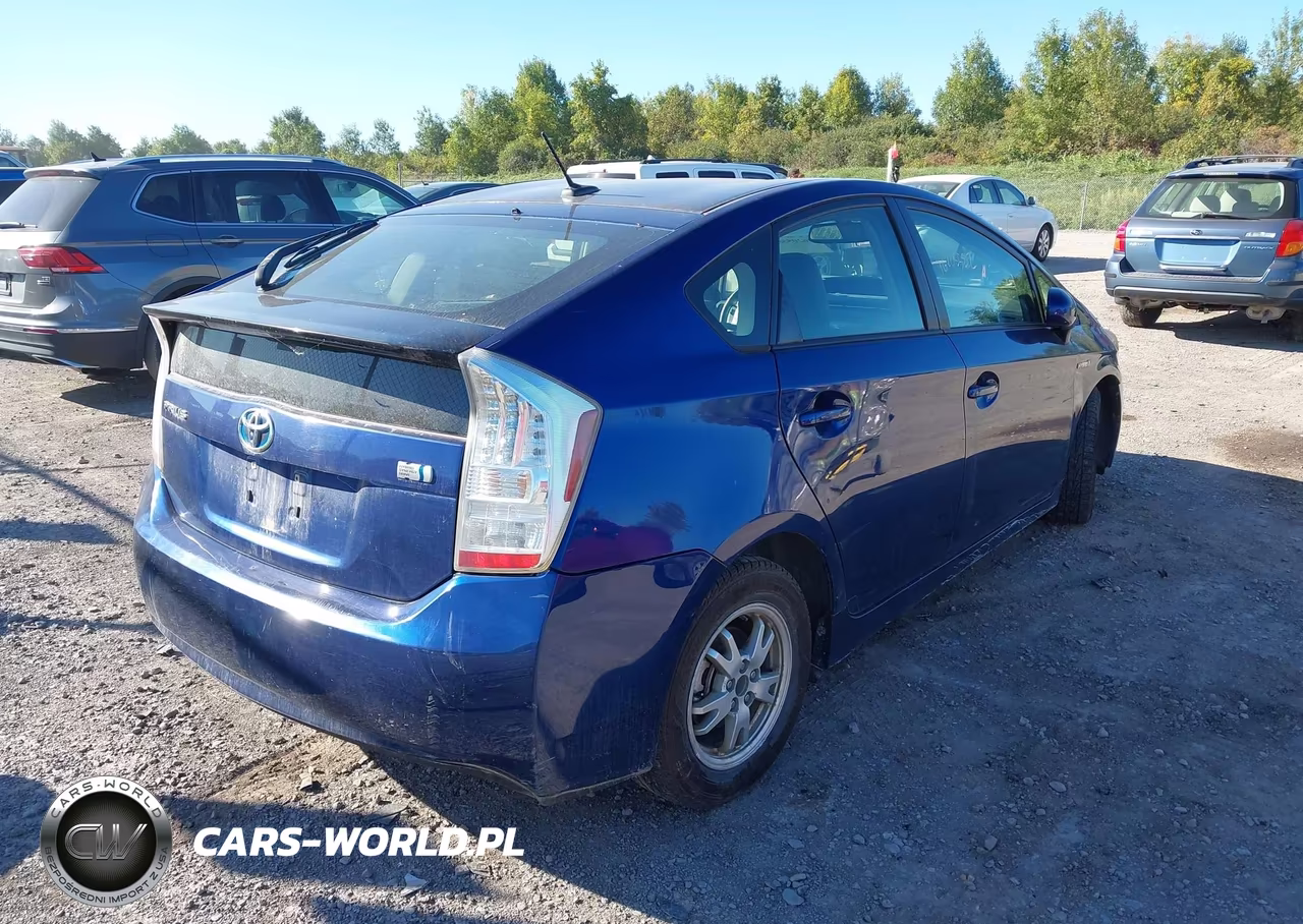 2011 Toyota Prius Four VIN:JTDKN3DU6B0320385 - 4