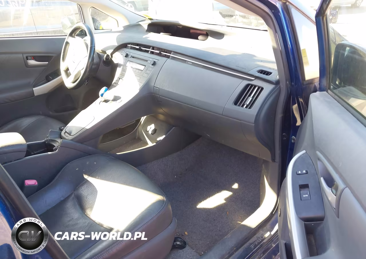2011 Toyota Prius Four VIN:JTDKN3DU6B0320385 - 5