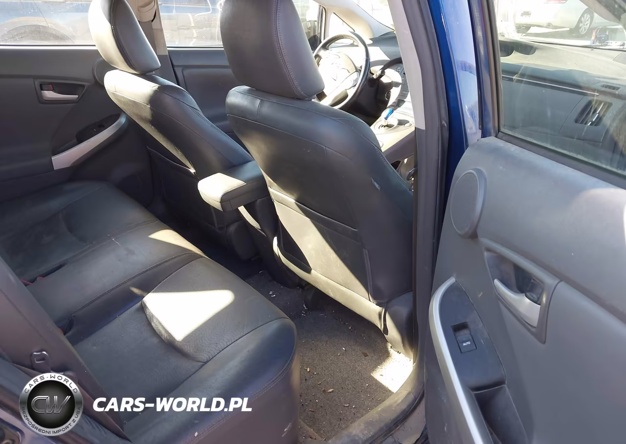 2011 Toyota Prius Four VIN:JTDKN3DU6B0320385 - 8
