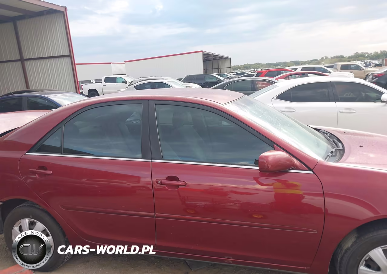 2002 Toyota Camry Le VIN:JTDBE32K520126464 - 13