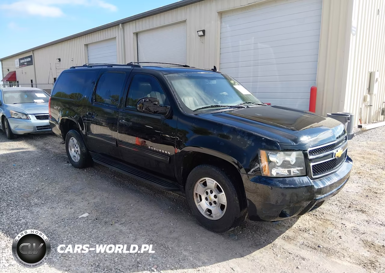 2014 Chevrolet Suburban Lt VIN:1GNSCJE08ER203985 - 1