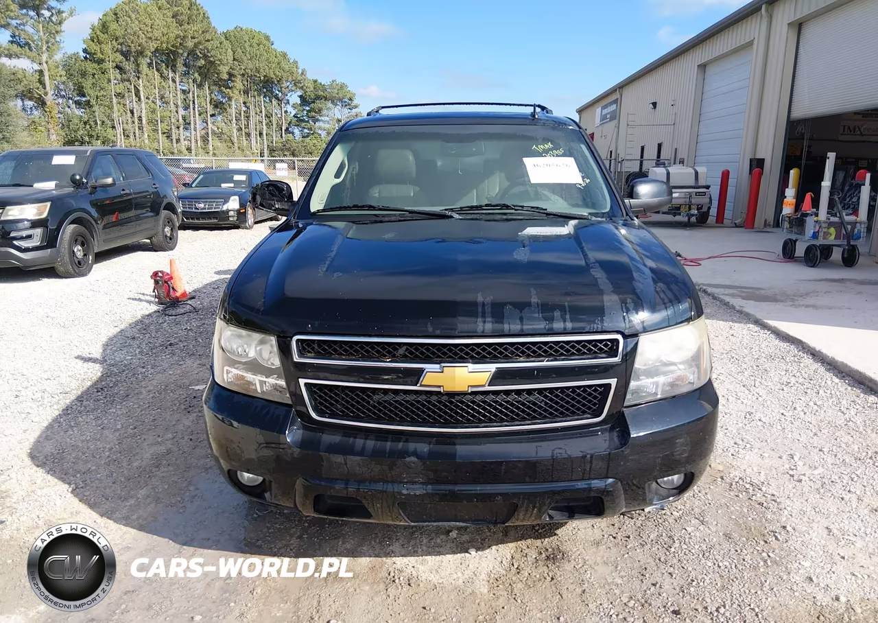 2014 Chevrolet Suburban Lt VIN:1GNSCJE08ER203985 - 17