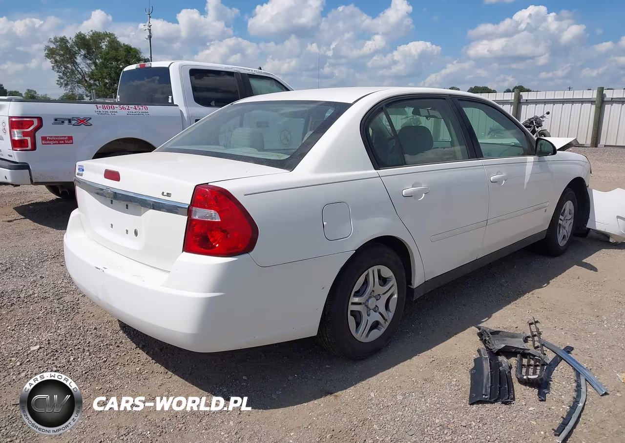 2008 Chevrolet Malibu Classic Ls VIN:1G1ZS58F38F133604 - 4