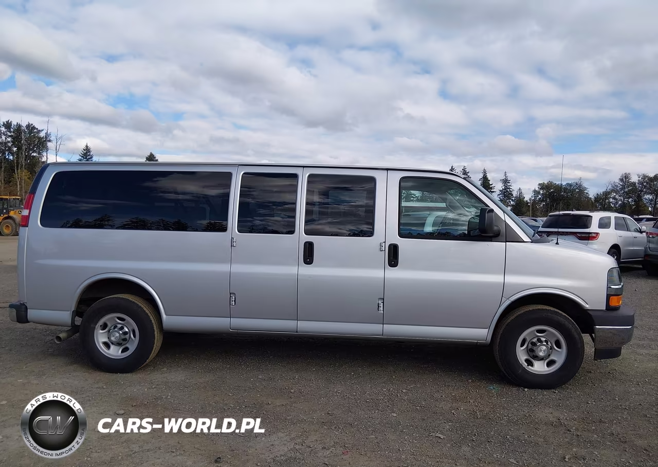 2017 Chevrolet Express 3500 Lt VIN:1GAZGPFG6H1108833 - 13
