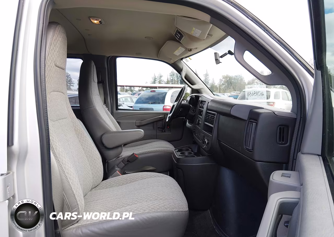 2017 Chevrolet Express 3500 Lt VIN:1GAZGPFG6H1108833 - 5