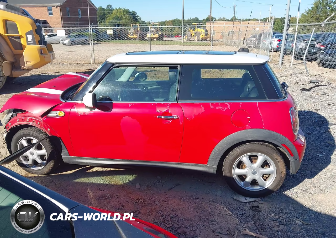 2007 Mini Cooper Hardtop VIN:WMWMF33527TT54455 - 14