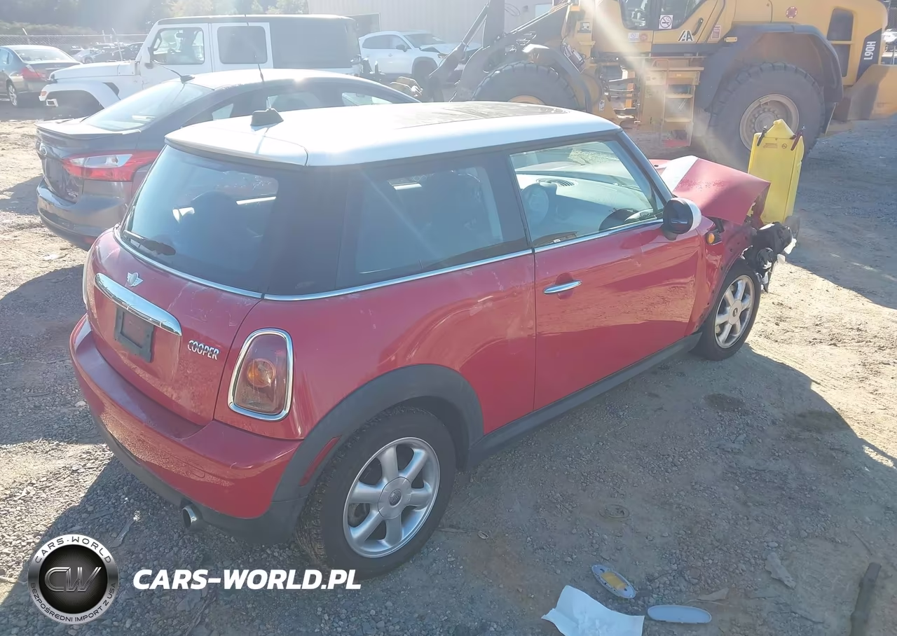 2007 Mini Cooper Hardtop VIN:WMWMF33527TT54455 - 4