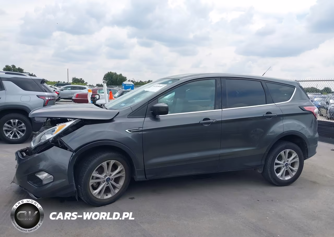 2017 Ford Escape Se VIN:1FMCU0GD7HUD10642 - 14