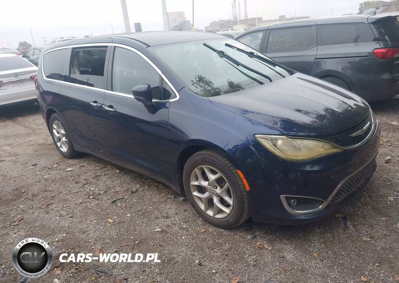2018 Chrysler Pacifica Touring Plus – zdjęcie 1 z 15