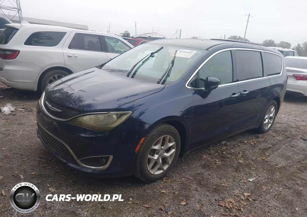 2018 Chrysler Pacifica Touring Plus VIN:2C4RC1FG9JR128334 - 2